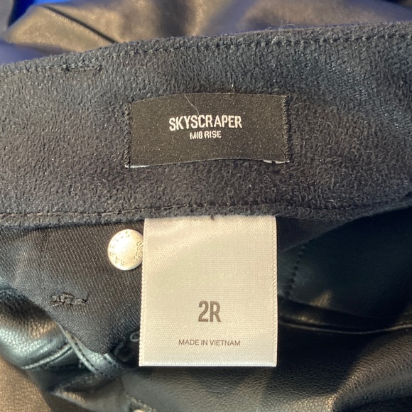 Express - Picture 4 of 4